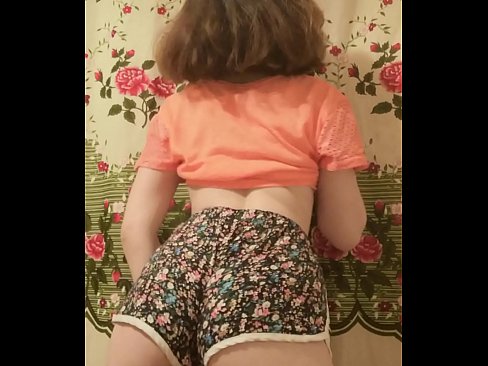 ❤️ Sexy junges Babe zieht ihre Shorts vor der Kamera aus ❤️ Porno vk bei uns de.banglablog.top ﹏